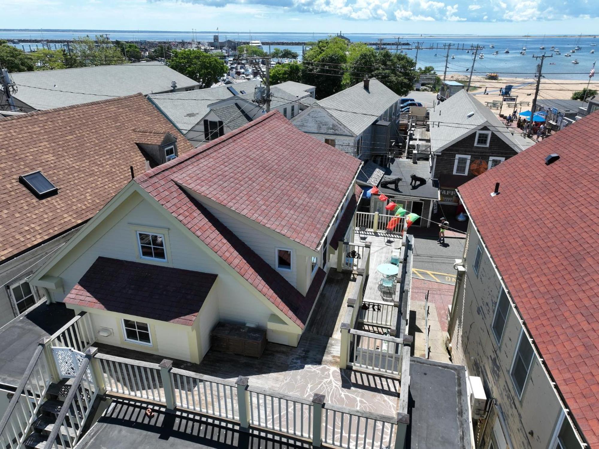 Апартаменты Center Of Town Steps Away Private Deck Провинстаун Экстерьер фото